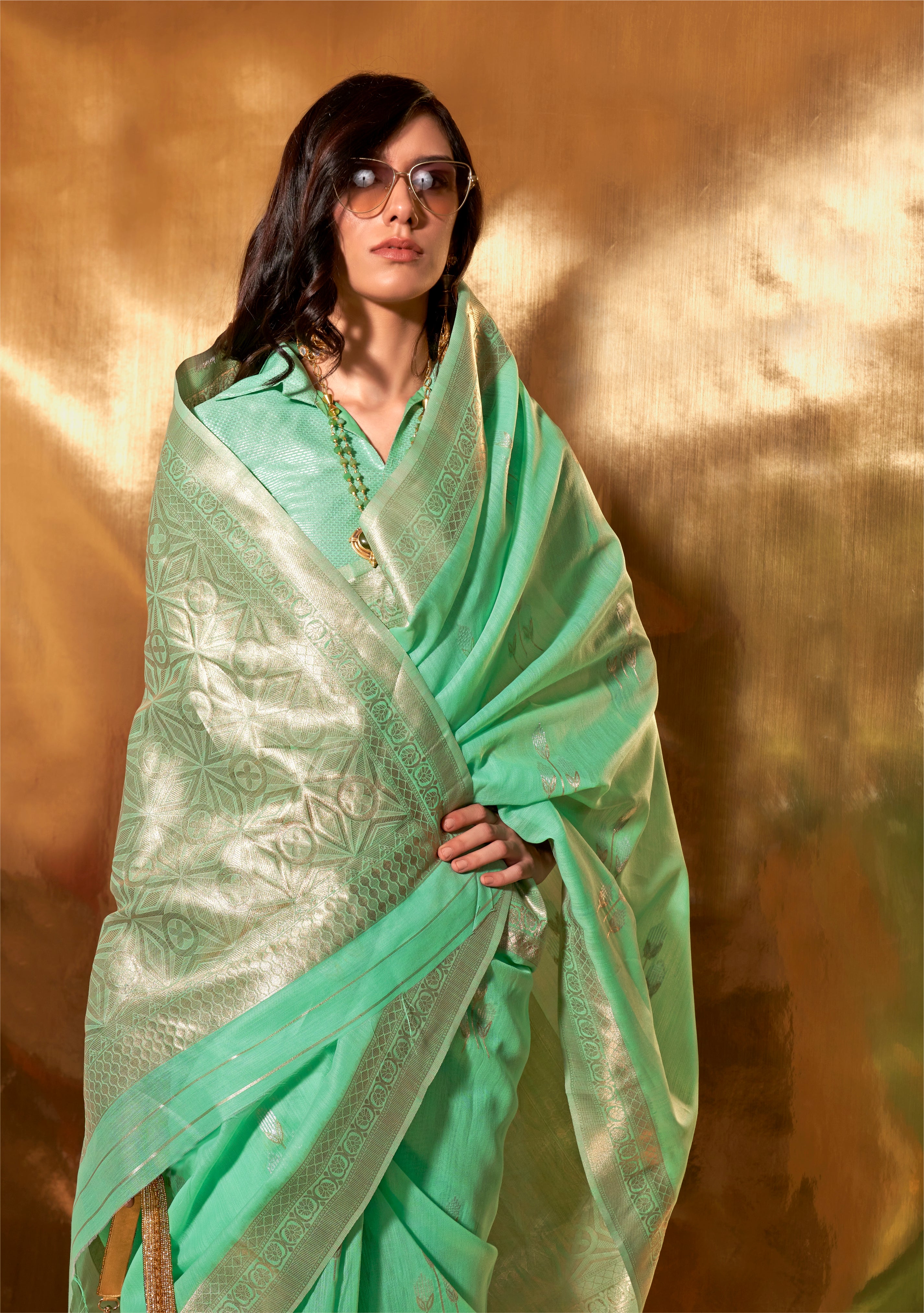 Zayana Linen Ready To Wear Pocket Saree