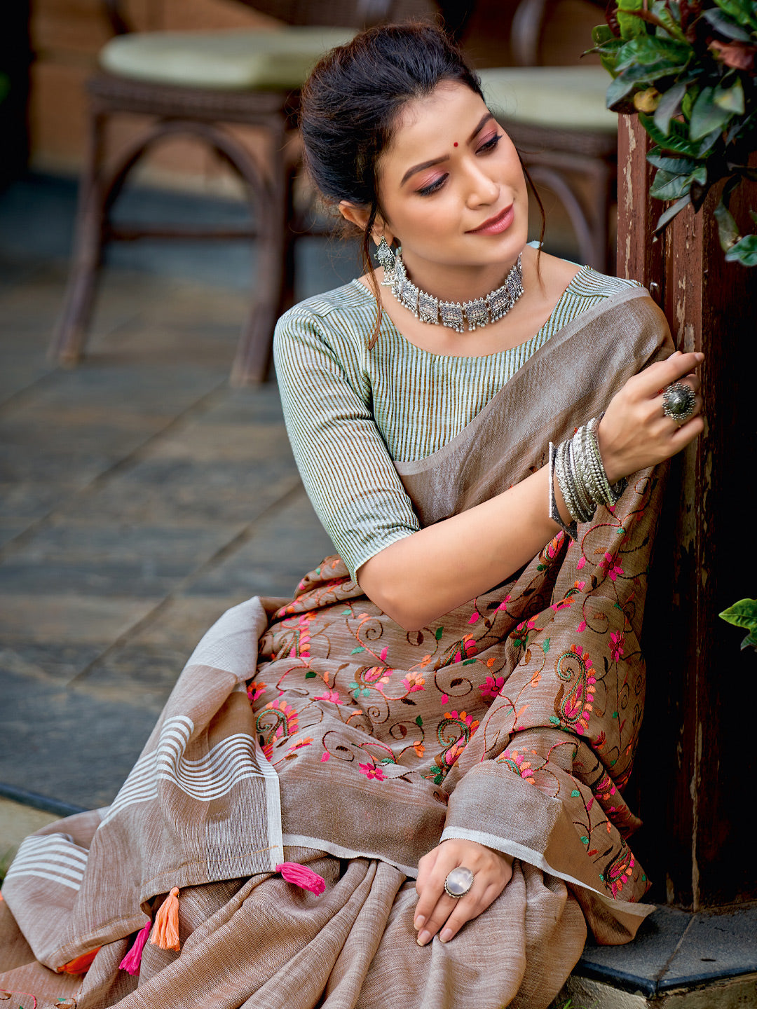 Floral Drift Linen (B) Ready To Wear Pocket Saree
