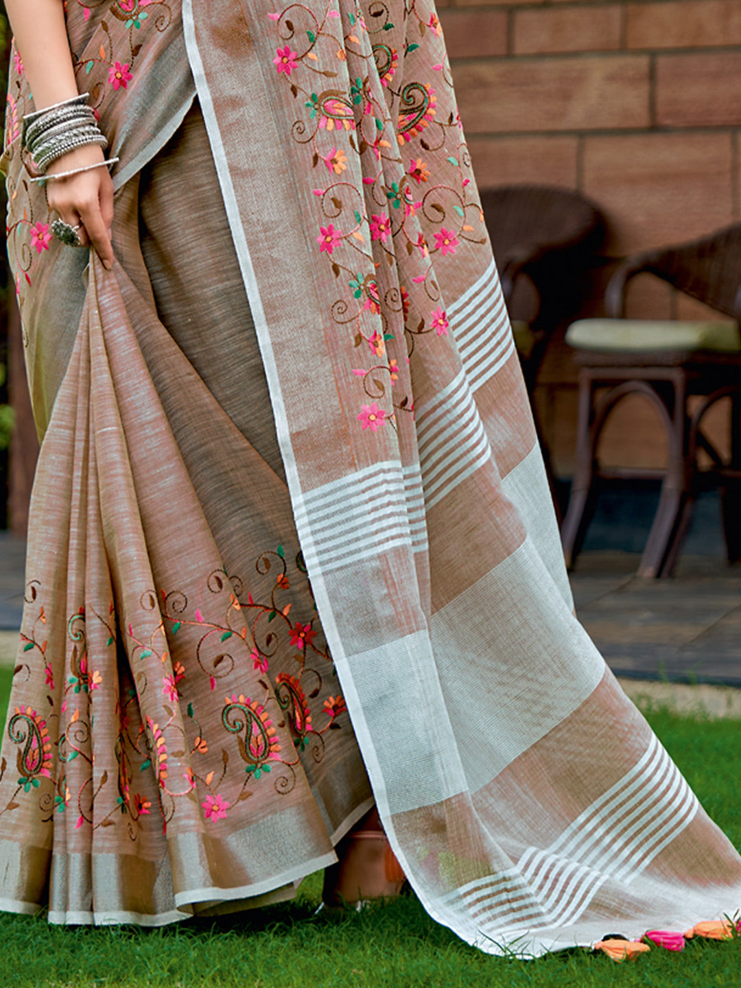 Floral Drift Linen (B) Ready To Wear Pocket Saree