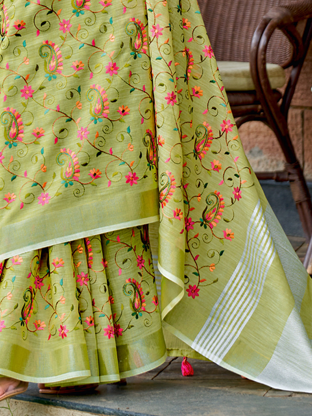 Floral Drift Linen (A) Ready To Wear Pocket Saree