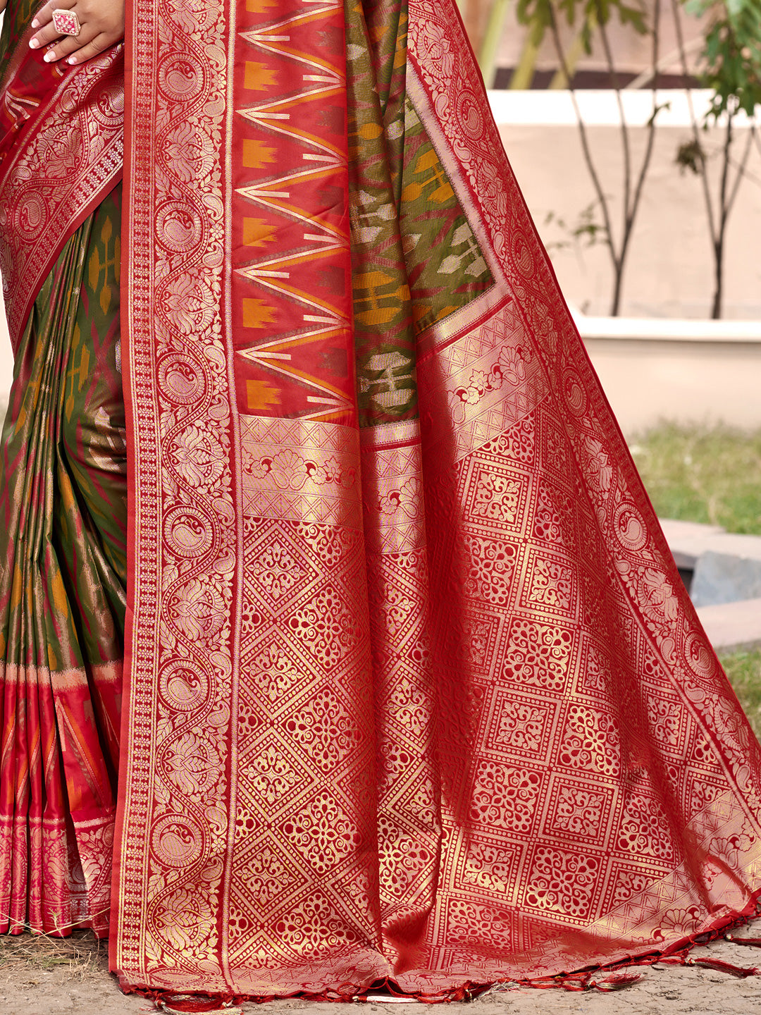 Crimson Ikat Powerloom Silk (A) Ready To Wear Pocket Saree