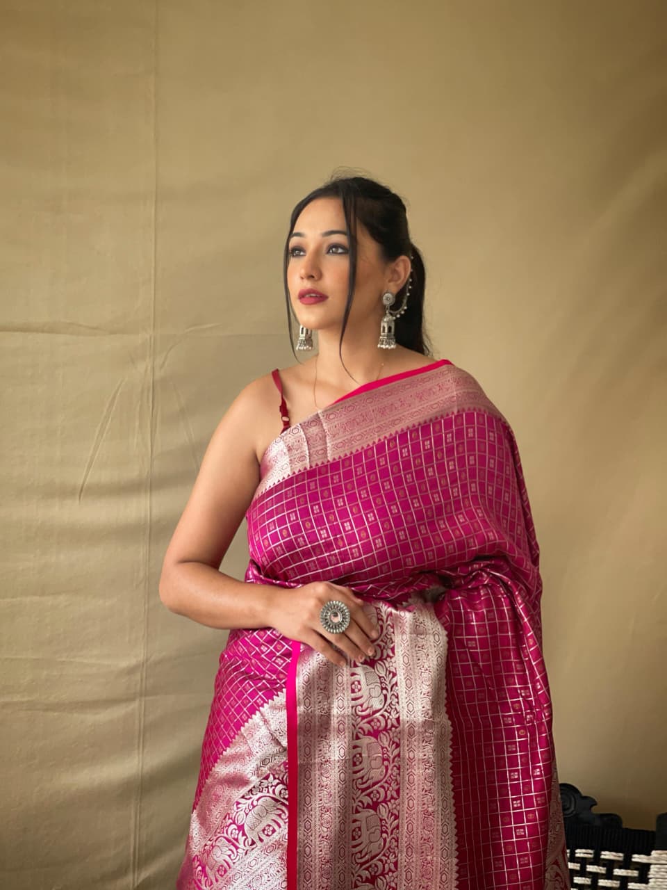 Royal Onyx (Pink) Ready To Wear Pocket Saree