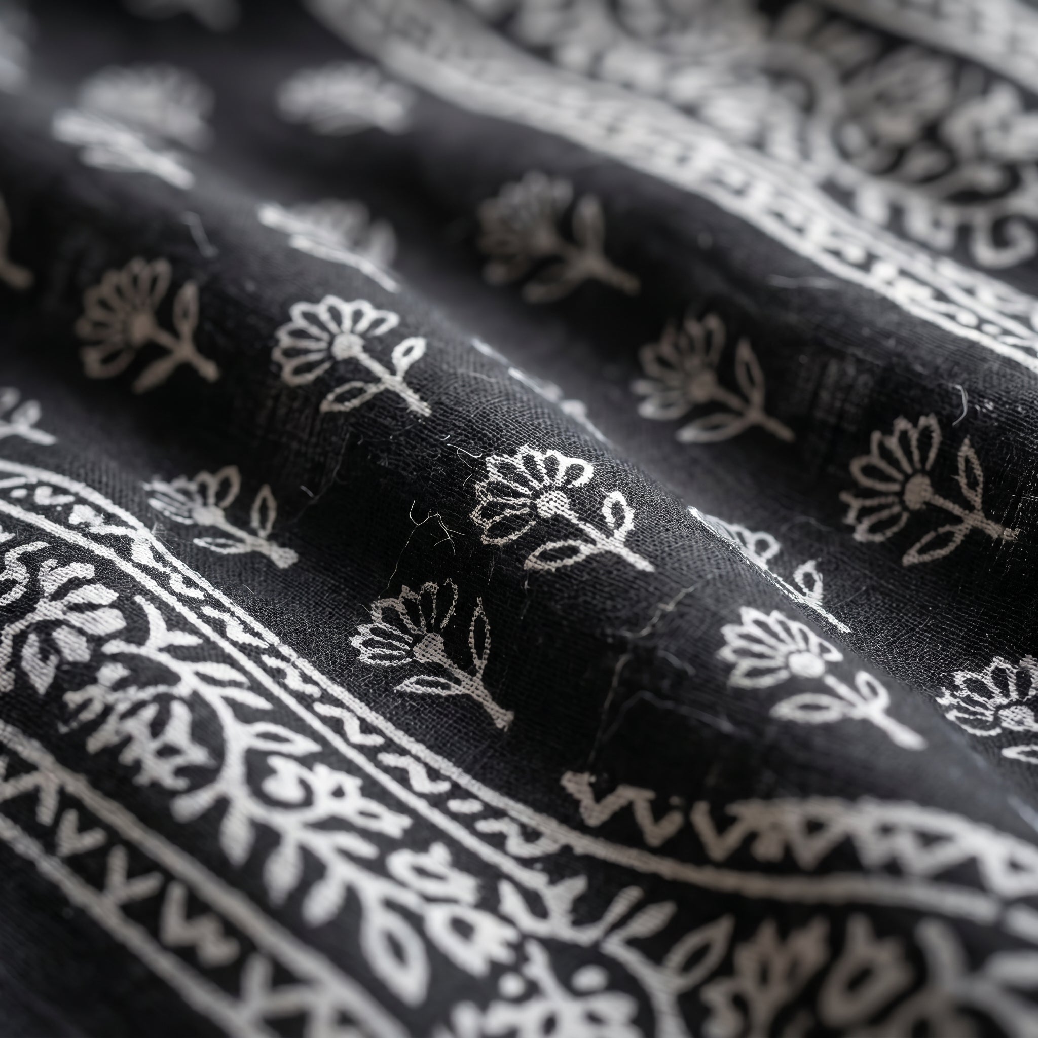 Lichfield Angel Mul Cotton Ready-To-Wear Pocket Saree