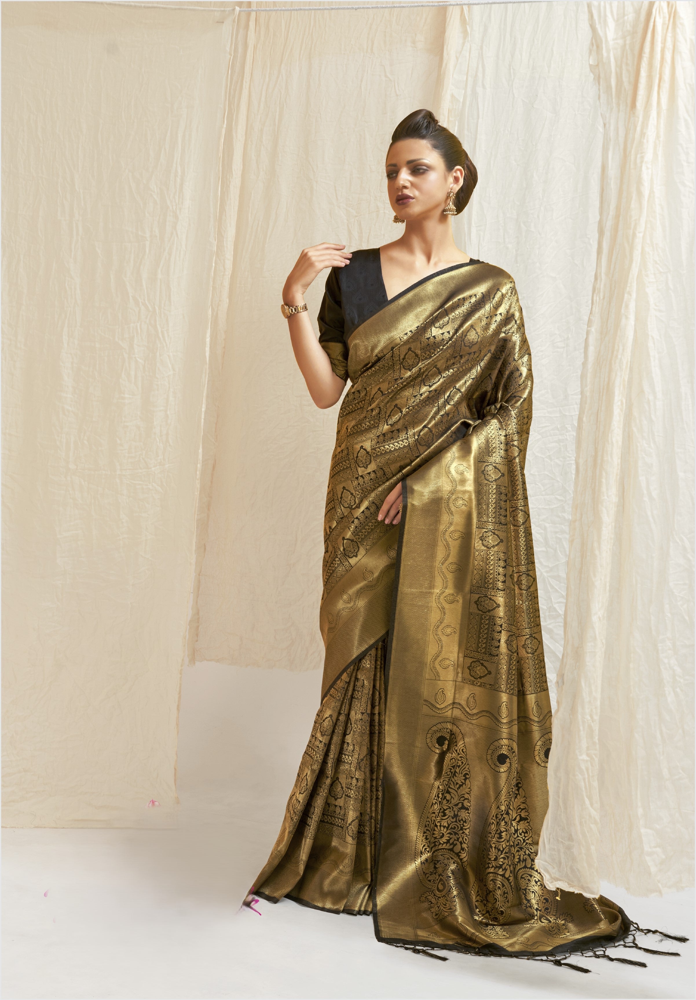 Kumbhi Gold Silk Ready To Wear Pocket Saree