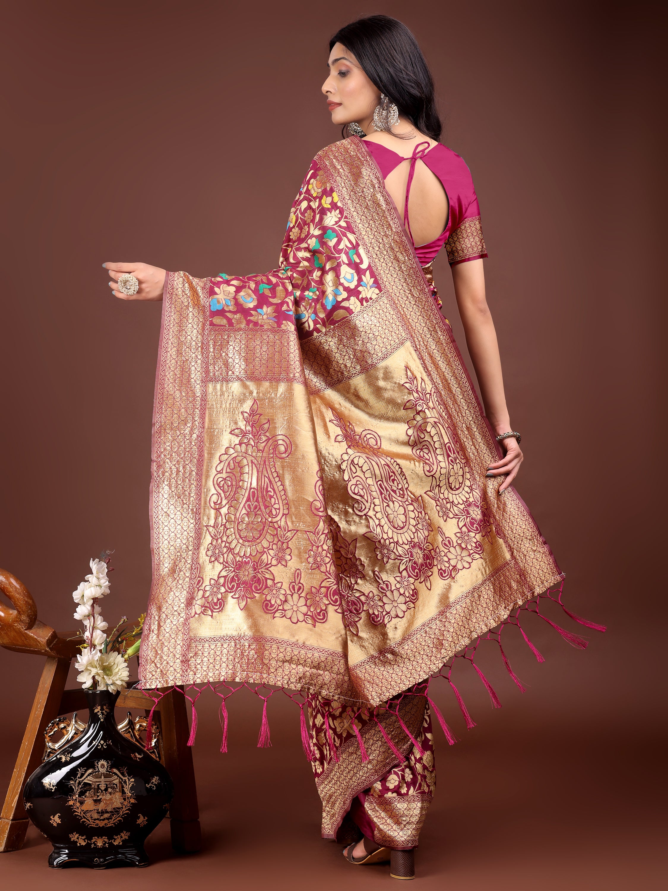 Ornate Bloom (C) Ready To Wear Pocket Saree
