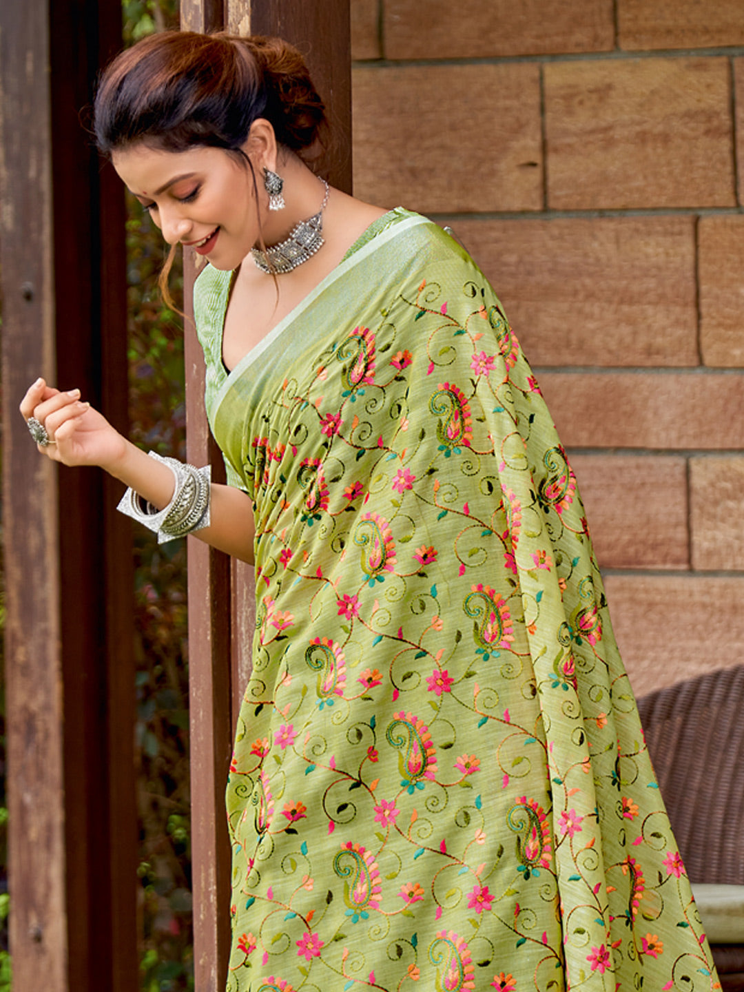 Floral Drift Linen (A) Ready To Wear Pocket Saree