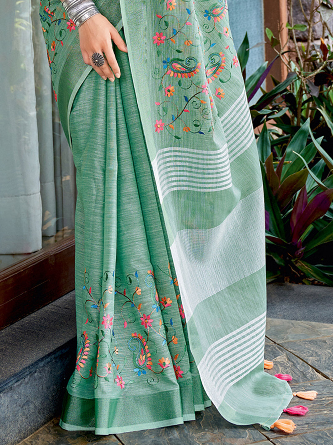 Floral Drift Linen (C) Ready To Wear Pocket Saree