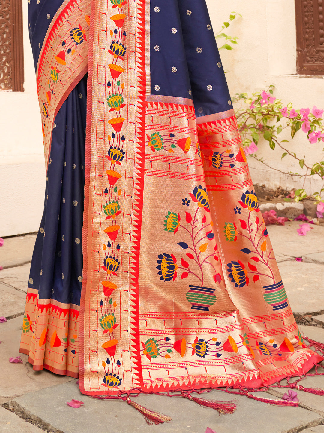 Blooming Aura Banarasi Silk (Navy Blue) Ready To Wear Pocket Saree