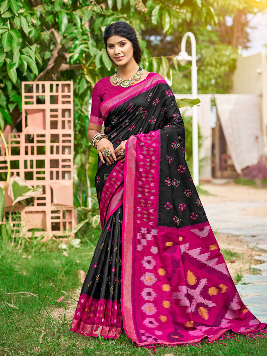 PixelLoom Silk (I) Ready To Wear Pocket Saree