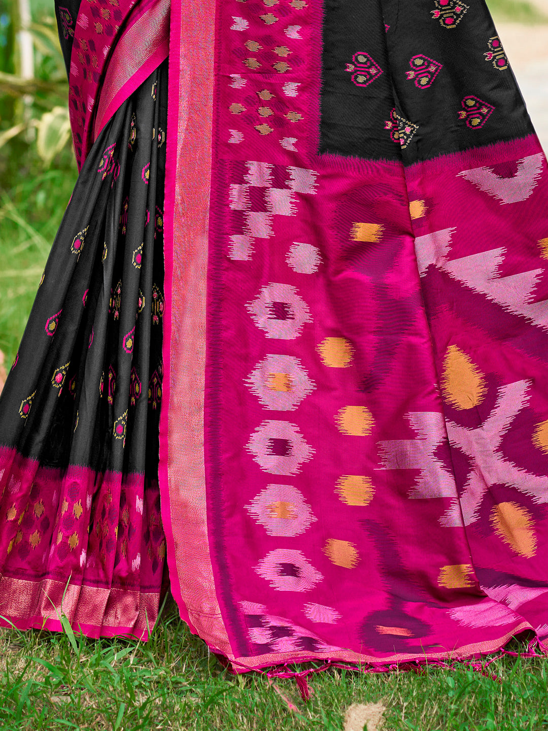 PixelLoom Silk (I) Ready To Wear Pocket Saree