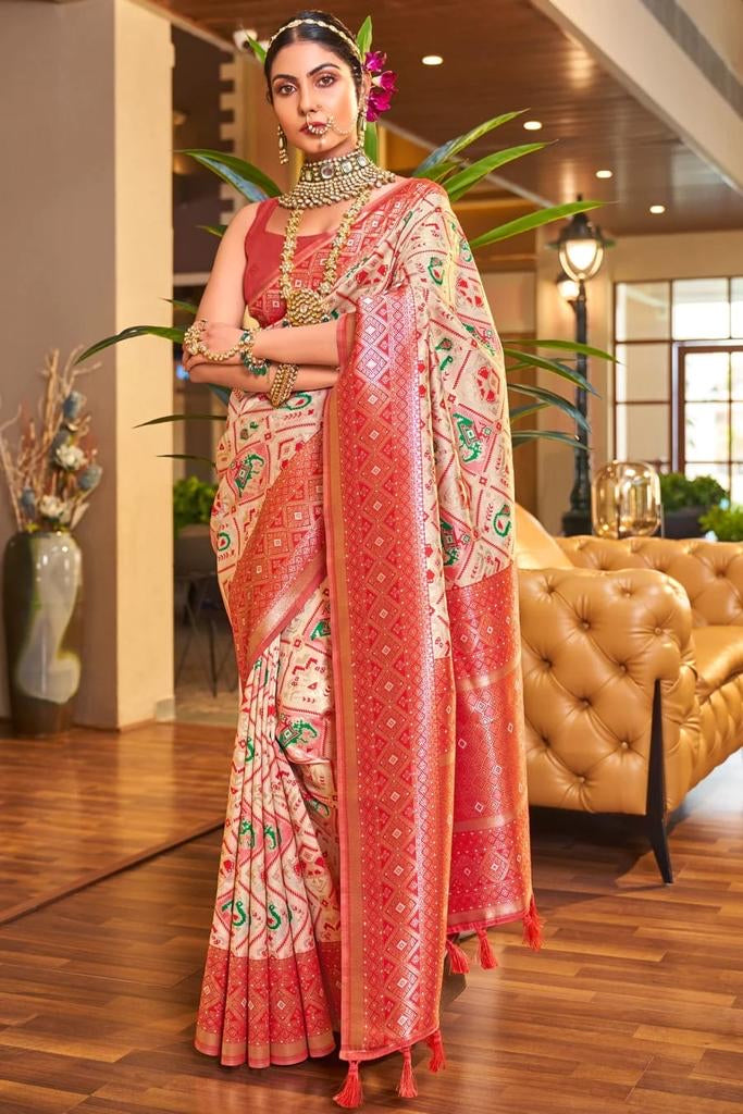 Crowned Ready-to-wear Pocket Saree