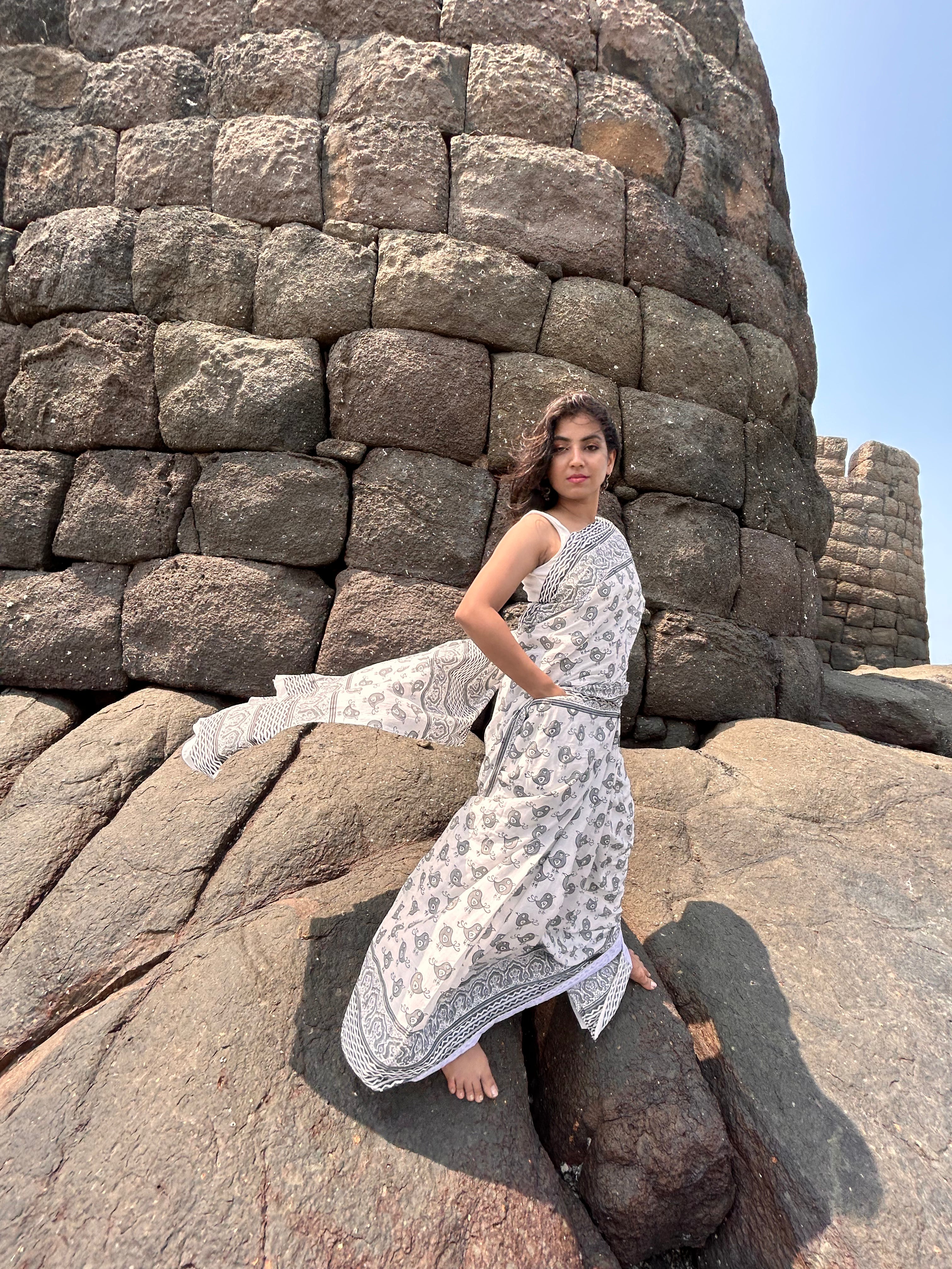 Misty Sparrow Mul Cotton Hand Block Printed Ready-to-wear Pocket Saree