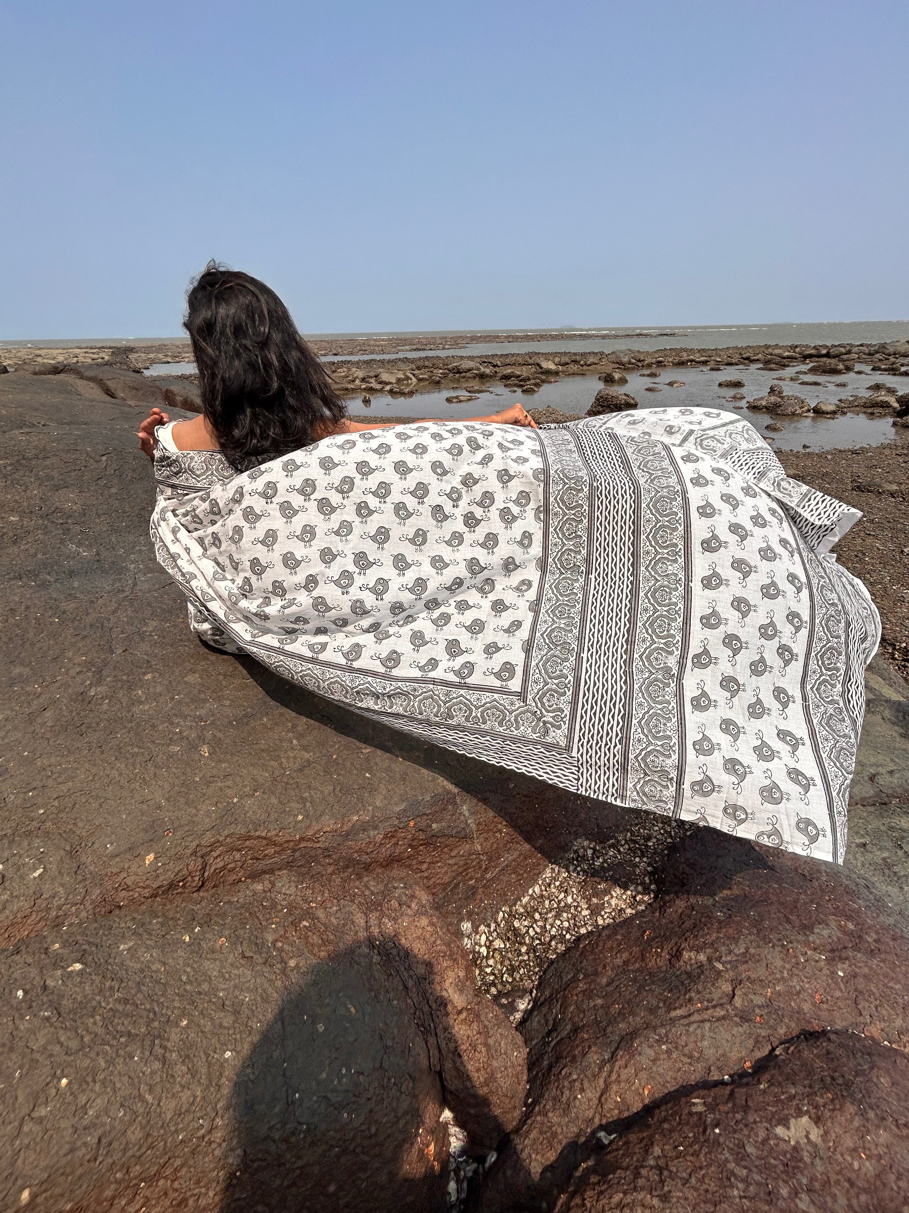 Misty Sparrow Mul Cotton Hand Block Printed Ready-to-wear Pocket Saree