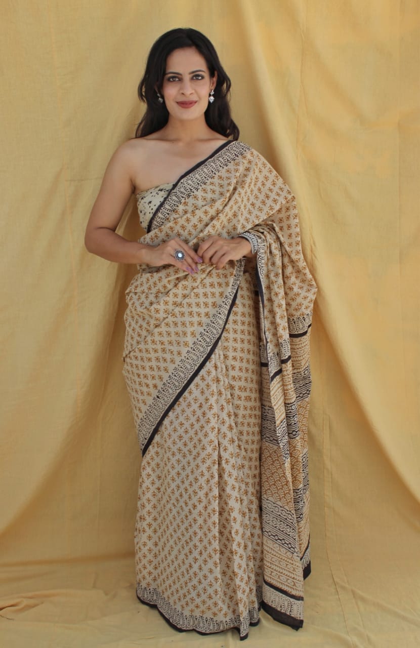 Kavya Mul Cotton Ready-To-Wear Pocket Saree