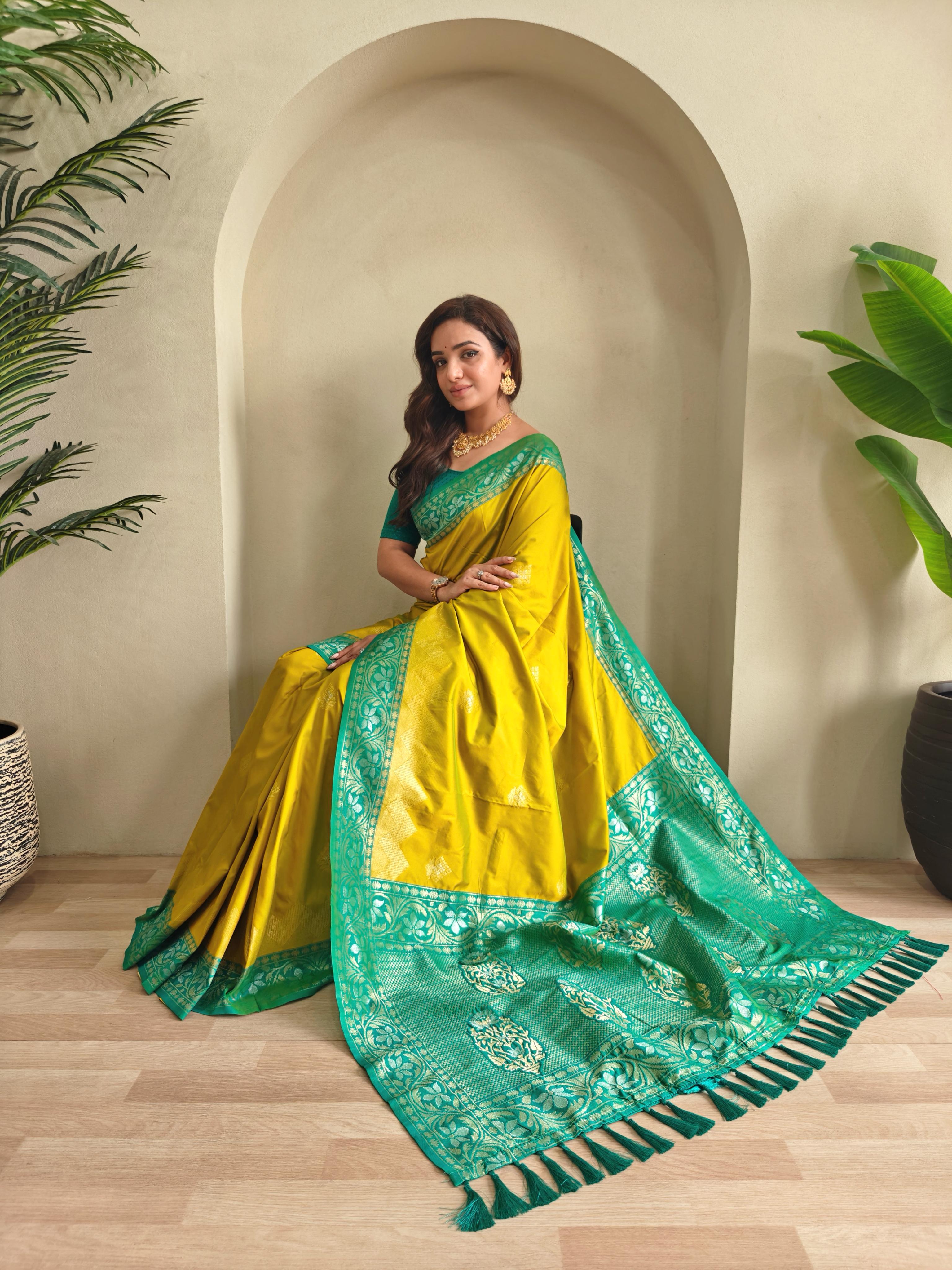 Shade & Shine Dual Tone Silk Ready To Wear Pocket Saree