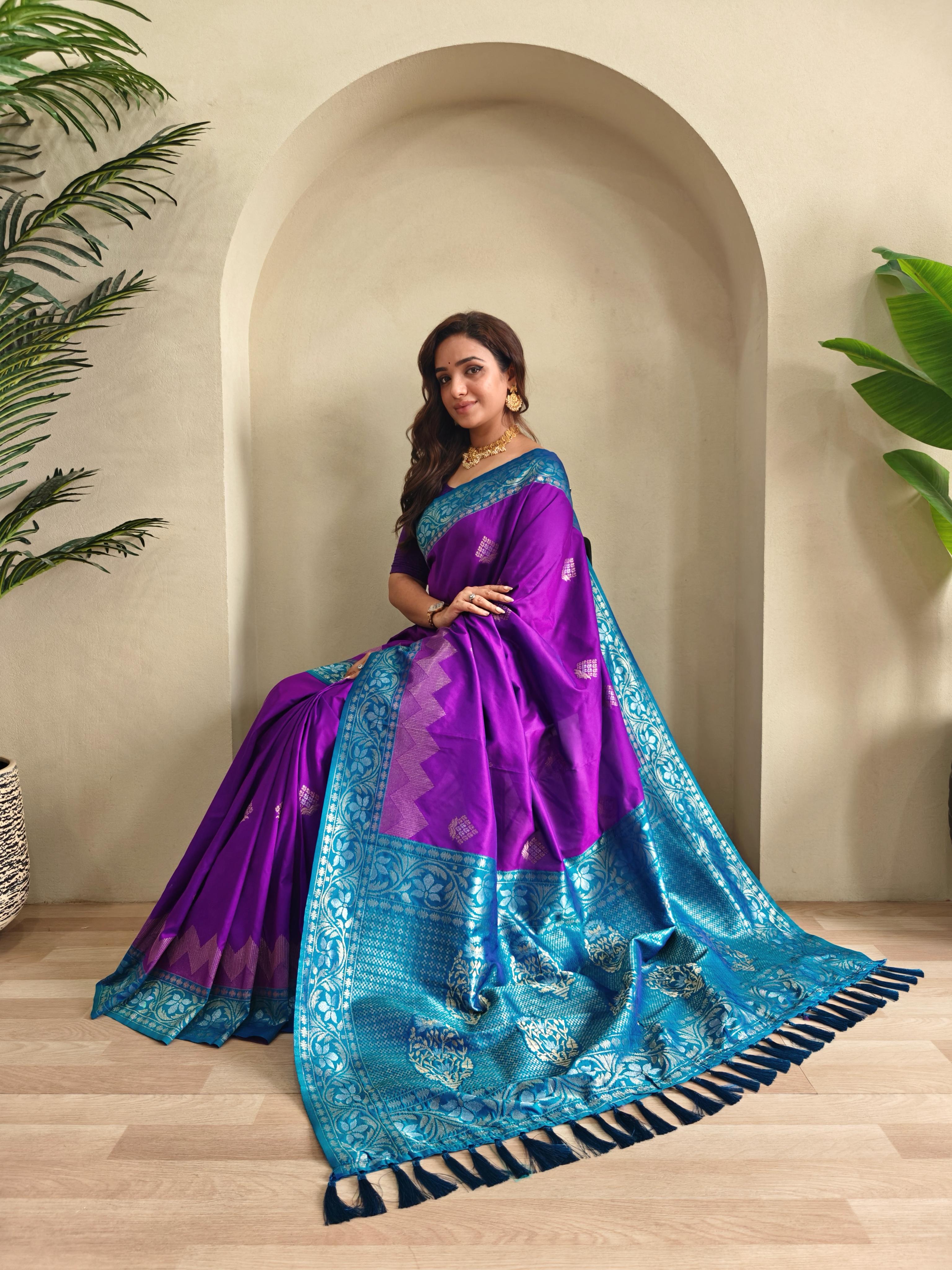 Dusk & Dawn Dual Tone Silk Ready To Wear Pocket Saree