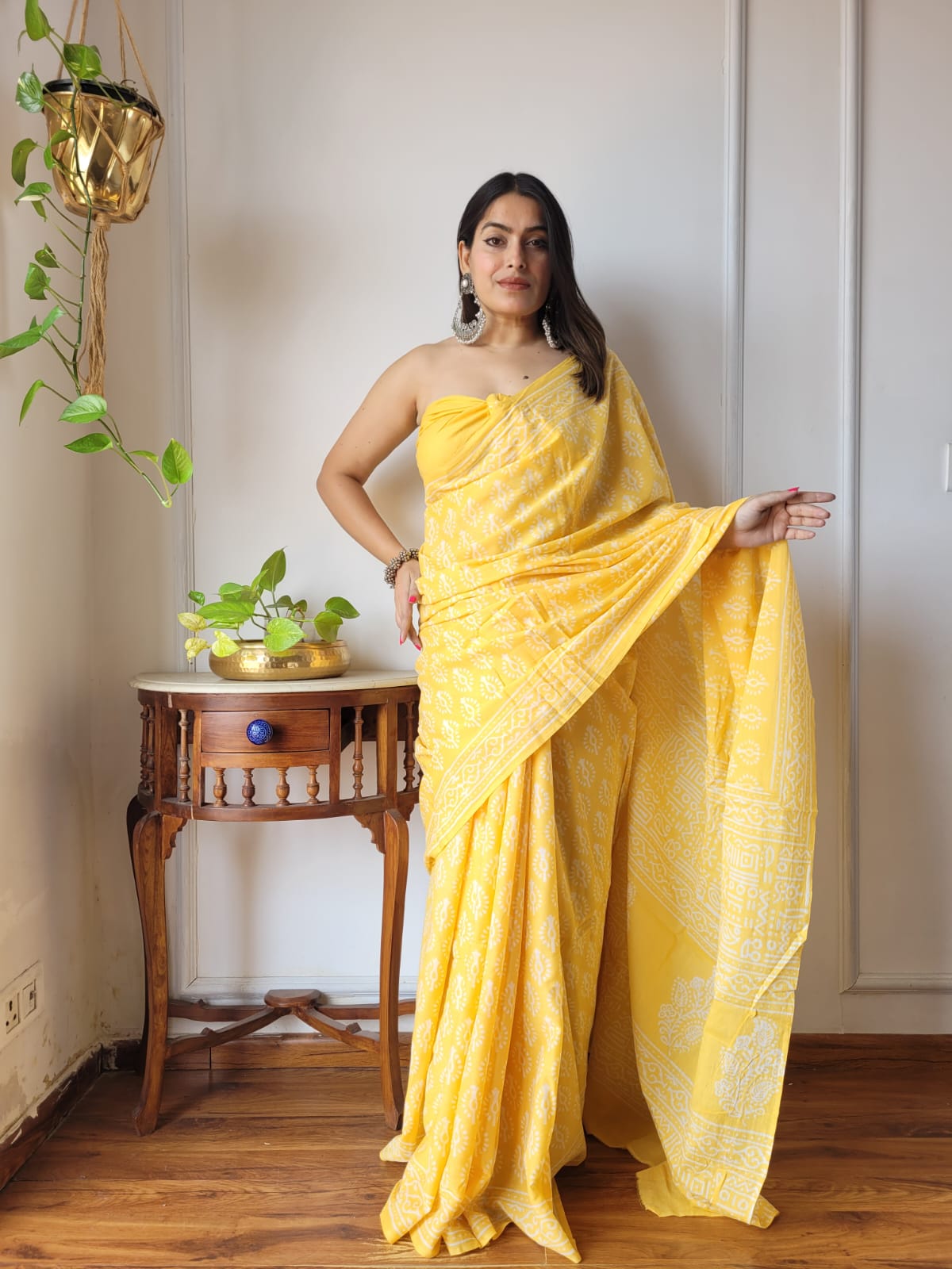 Canary Majesty Hand Block Printed Mul Cotton Ready-to-Wear Pocket Saree