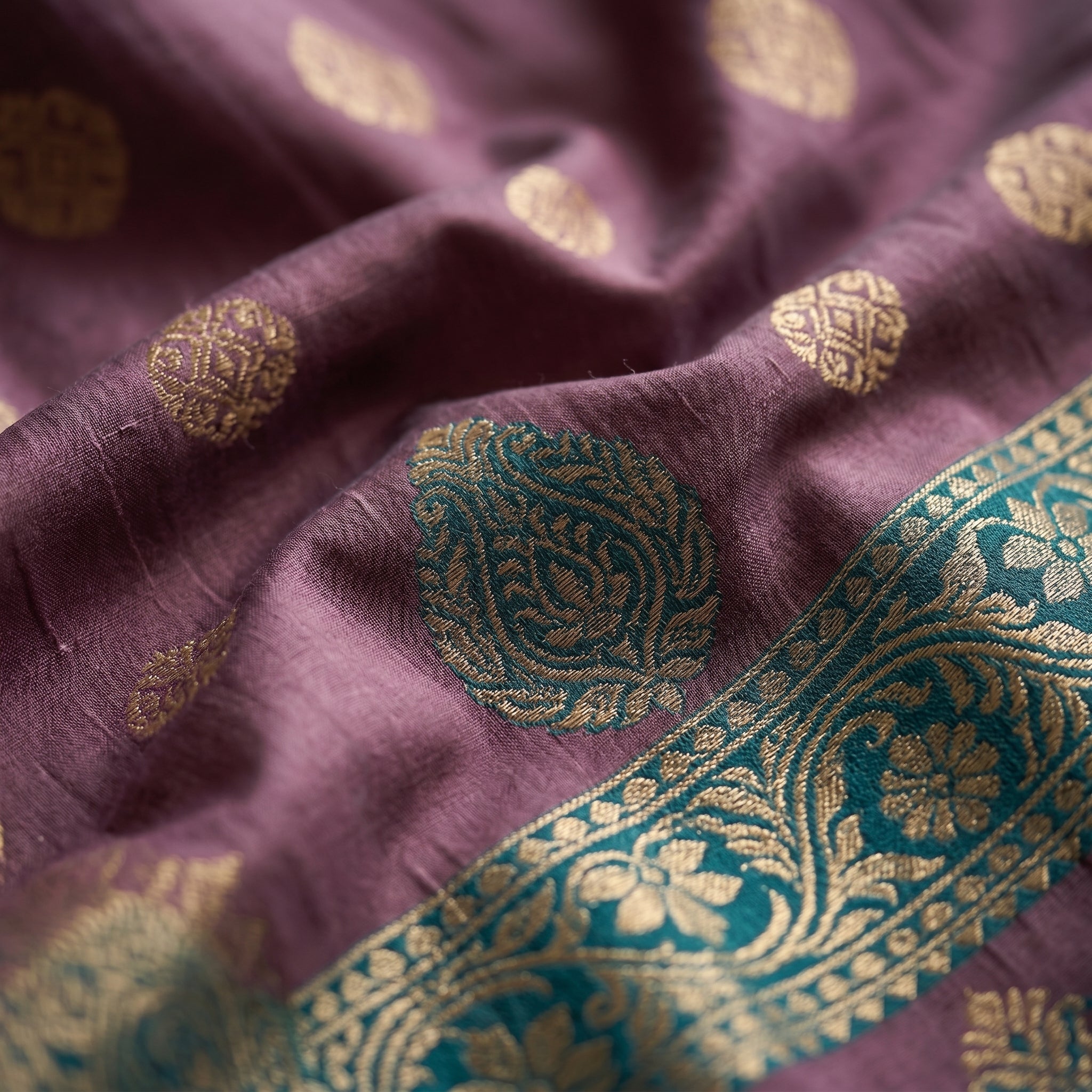 Dvitara Dual Tone Silk Ready To Wear Pocket Saree