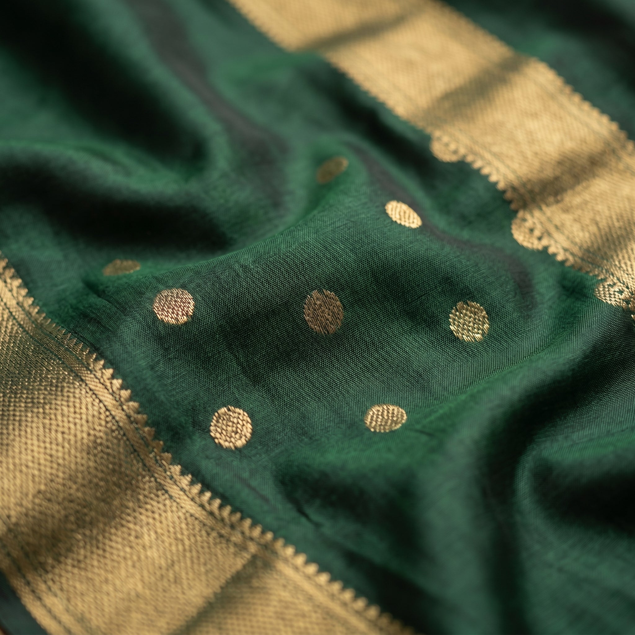 Avyukta Silk (H) Ready To Wear Pocket Saree